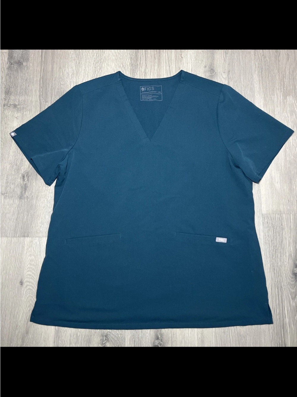 FIGS V-Neck Scrub Top in Teal Blue